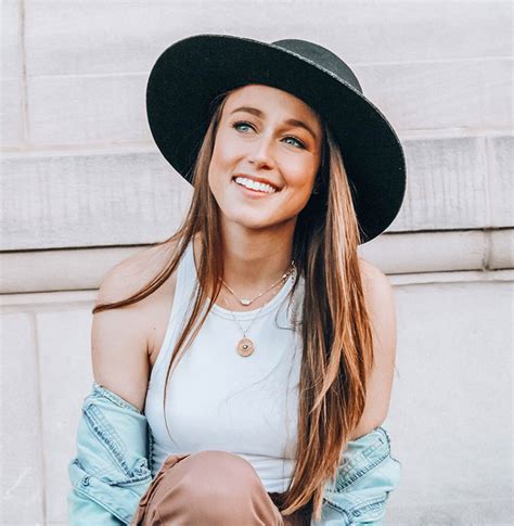 Julie Cronin Fora Travel