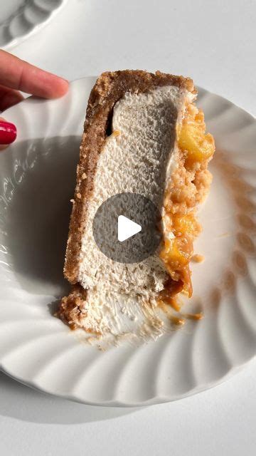 Saloni Mehta Vegan And Eggless Baking On Instagram Apple Crumble Cheesecake 🍎🍏 Creamy And