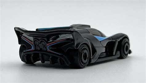 Машинка Базова Hot Wheels Bugatti Bolide Exotics HKG Black купити в інтернет магазині