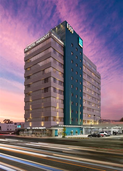 Photography of hotels and restaurants in Los Angeles and Orange County