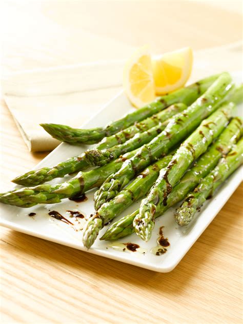 Roasted Asparagus With Traditional Balsamic Binegar