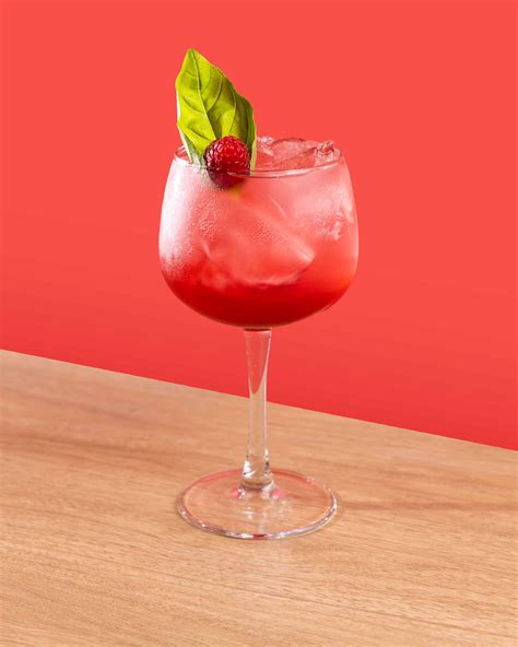 Recette De Cocktail Monsieur Cocktail De Spritz Aux Framboises Sans Alcool