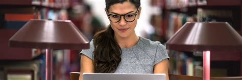 Quantos anos dura a Faculdade de Logística? Conheça a duração média!