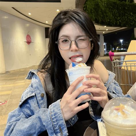 Huyền Phương Nữ Tik Toker bị hot girl Trứng rán chê tại Fashup 2022 GOLIVE VN THÔNG TIN