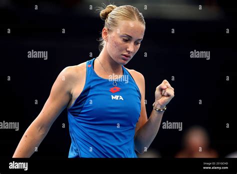 russias polina kudermetova reacts   semi final match