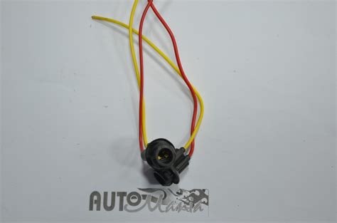 Букса за габарит без цокъл - AutoManiaBG.com