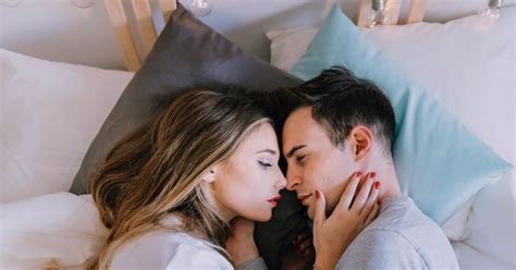 Z poradne Ubližuje mi keď mi Cirkev hovorí že nemám mať sex s priateľom ktorého neskutočne