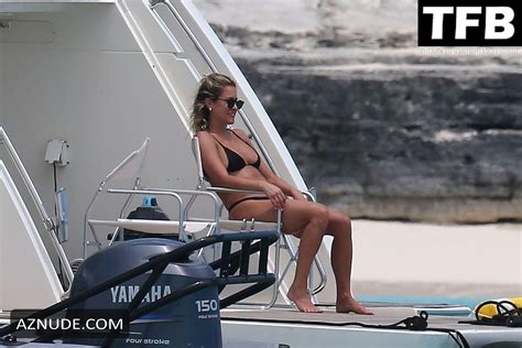 Kristin Cavallari Sexy Seen Flaunting Her Bikini Body At The Beach In Turks And Caicos Aznude