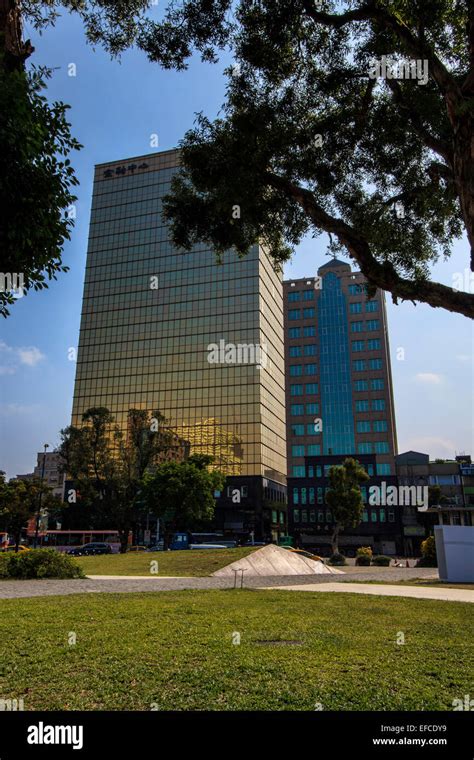 singapore   worlds fourth leading financial centre  res stock