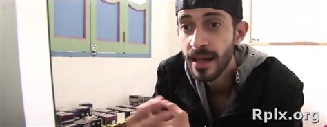 Nude Brunette Floozy Dwells On Sucking