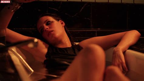 Naked Juliette Dol In Roxanne II