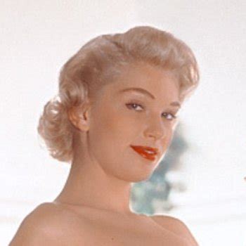 Marion Scott Babe Page Watch This Centerfold On FreeOnes