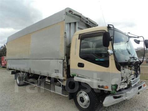 Isuzu forward во Владивостоке