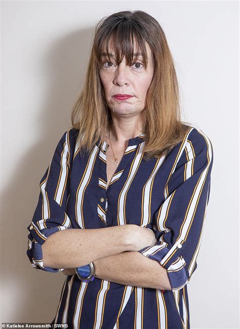 Instagram Fraudster Threatened To Publish Mother Of Two S Naked Photos If She Didn T Send Him