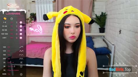 Very Pretty Face Skinny Petite Teen Babe Solo Tease On Cam