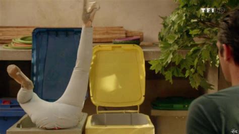 Naked Joy Esther In Nos Chers Voisins