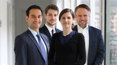 Preise des Jahres 2021 für ifo-Mitarbeiter*innen | ifo Institut