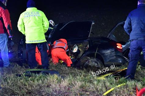 Zapeljal S Cesti A In Se Huje Po Kodoval Bakos