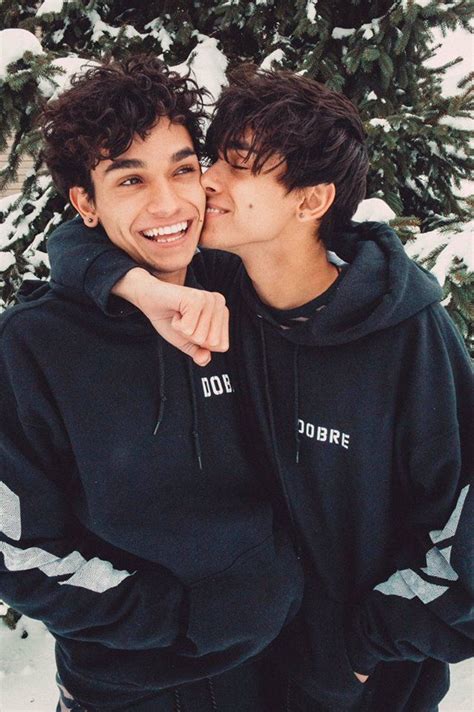 Pin By Alyssa Dolan On Dobre Twins Gay Love Cute Gay Couples Cute Gay