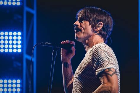 Red Hot Chili Peppers faz 1º show no Brasil John Frusciante em 21 anos veja como foi