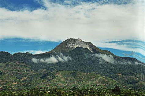 mt apo  kapatagan davao del sur philippines