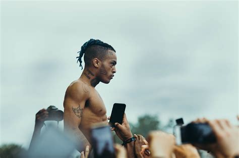 Anyone have have the full pic in high res? : r/XXXTENTACION