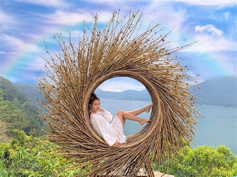 Nh Bikini N Ng B Ng C A Ph Ng Trinh Jolie