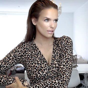 Collection Of Various Hot Beau Hesling Pictures Photos