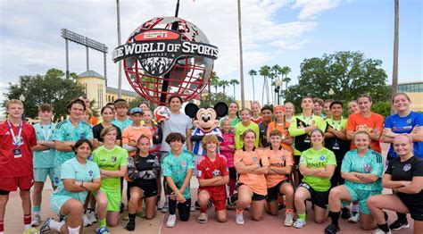 Memo Ochoa And Mickey Mouse Surprise Soccer Players At Walt Disney
