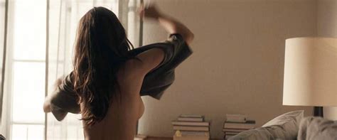 Emily Ratajkowski Hot Topless Scene From Lying And Stealing Scandal Planet