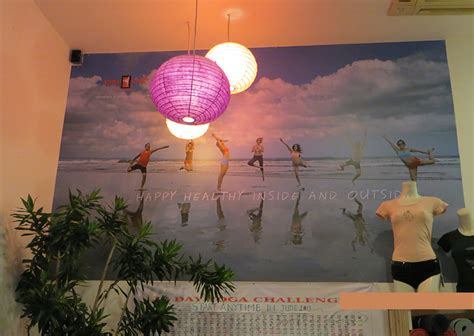 pemasangan wall paper dewaprintcom