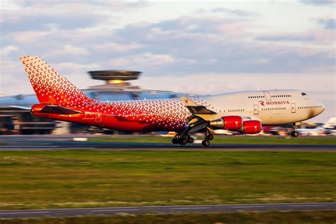 Авиакомпания "Россия" начнёт летать в Египет из восьми регионов России