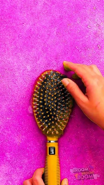 Your Hair Brush Is So Disgusting 🤮 Lets Clean It With A Cool Hack