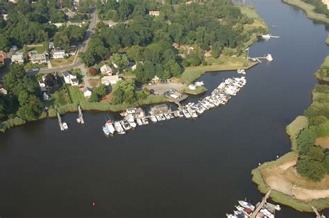 Riverside Marina - CLOSED - in Riverhead, NY, United States - Marina