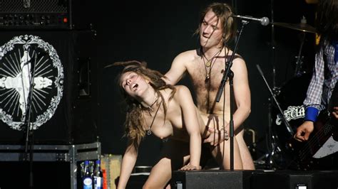 Naked Girls On Rock Concerts 47 Porn Photo