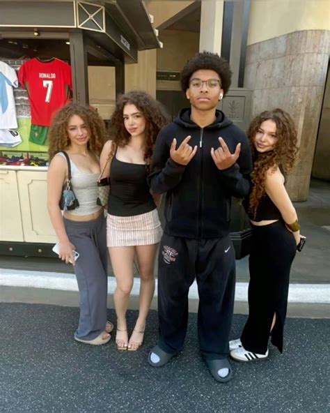 kalogeras sisters in 2025 | Pretty celebrities, Sister outfits, Cutie