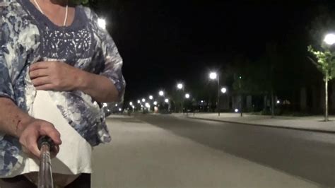 Lingerie De Plein Air Transsexuelle Avec Sondage Travesti A XHamster