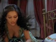 Naked Nurgül Yesilçay in Egreti Gelin