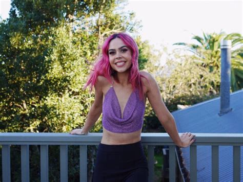 3 Hot Sexy Mikaila Delgado Bikini Pics