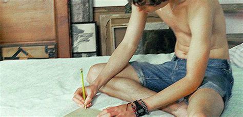 Pin by Erika Banczik on Gyorsmentések in Call me Timothee chalamet Cute gay