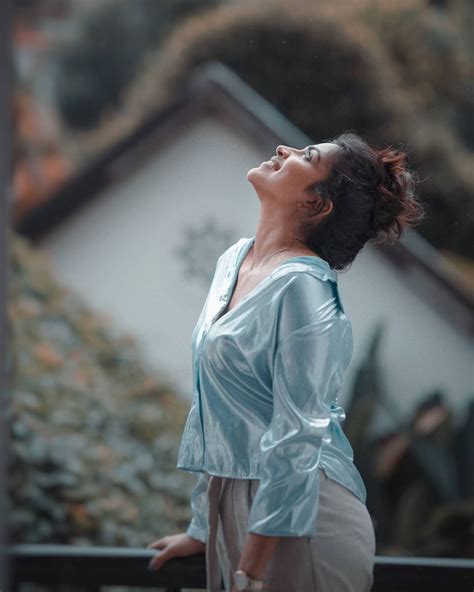 Actress Amala Paul hot photos gallery అమల పల హట ఫటస గయలర