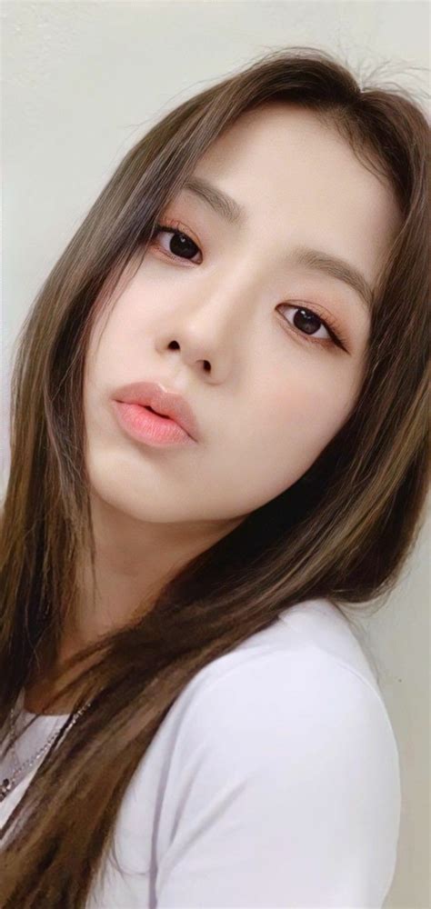 Jisoo Is Absolutely Beautiful I Would Love To Fuck Her Throat And Cum On Her Pretty Face R