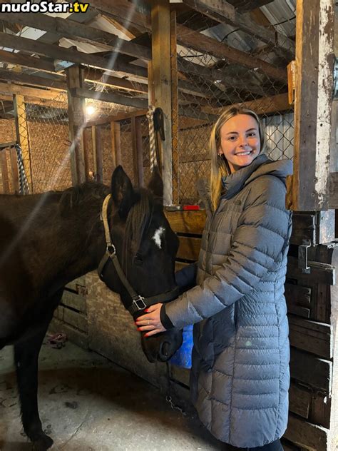 Beez ASMR Asmrmaddy Beezasmr Nude OnlyFans Photo Nudostar TV