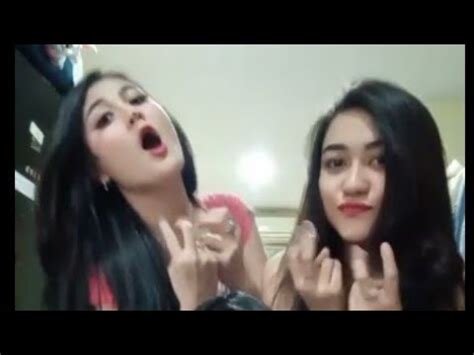 CEWEK HOT GOYANG TIK TOK YouTube