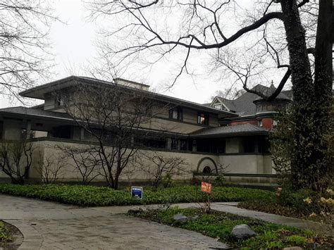 Photo Essay of Frank Lloyd Wright Home + Studio and Oak Park Homes