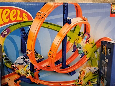 Hot Wheels Drei Pakete Bahn Monster Trucks Neu Gebraucht In Bazenheid F R Chf Mit