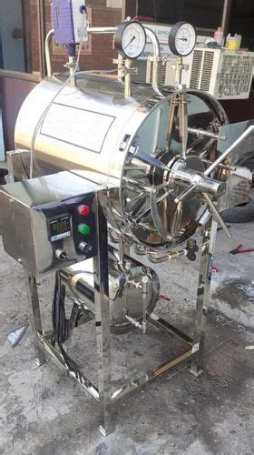 Autoclave Horizontal Triple Walled Cylindrical Capacity 200 Liters
