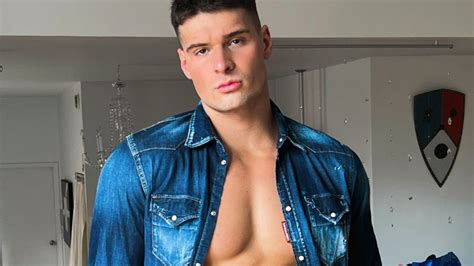 Malik Delgaty O Ator Porn Mais Buscado No Pornhub Em Veja A Lista Breaktudo