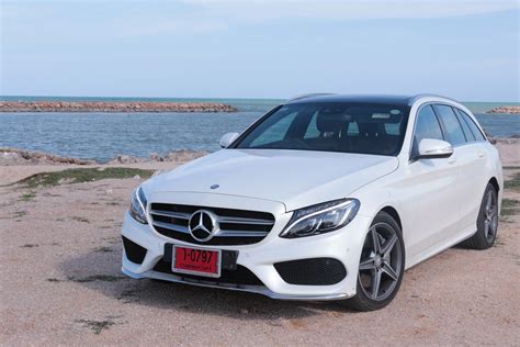 Full Review Mercedes Benz C300 Bluetec Hybrid Estate AMG Dynamic