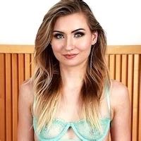 Sexy Blonde Emma Sirus Strips And Masturbate During Yoga Workout Xhamster